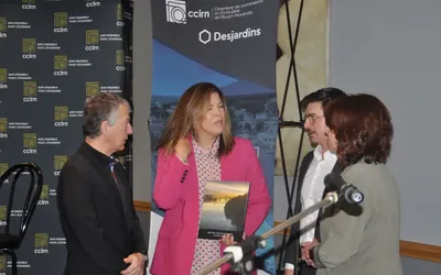 7049.webp