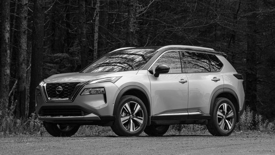 Nissan Rogue Platinum 2021-2.jpeg