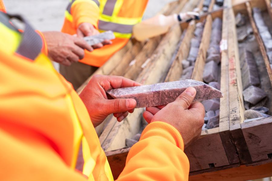 PMET resources - Projet Shaakichiuwaanaan - Césium