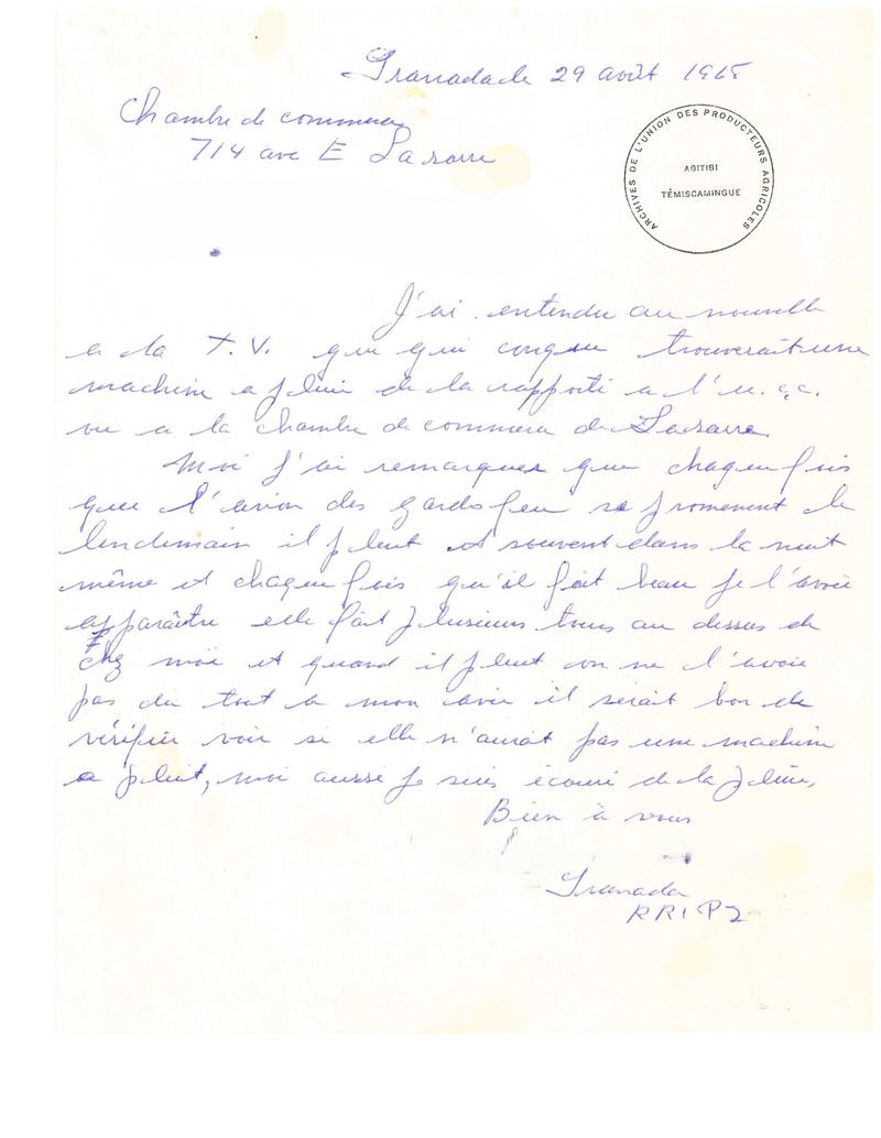Lettre d’un résident de Granada qui soupçonne l’avion des garde-feu d’ensemencer des nuages, 29 août 1968. CP : Archives nationales à Rouyn-Noranda, fonds Fédération de l’Union des producteurs agricoles (08Y_P79, D895).