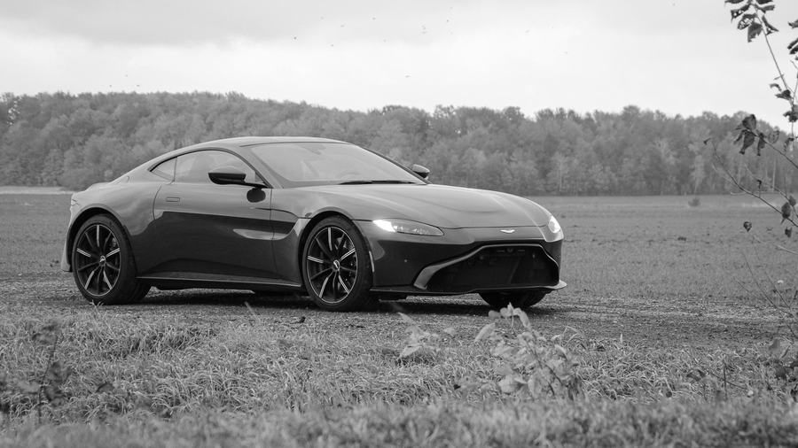 aston martin vantage 2020-1.jpg
